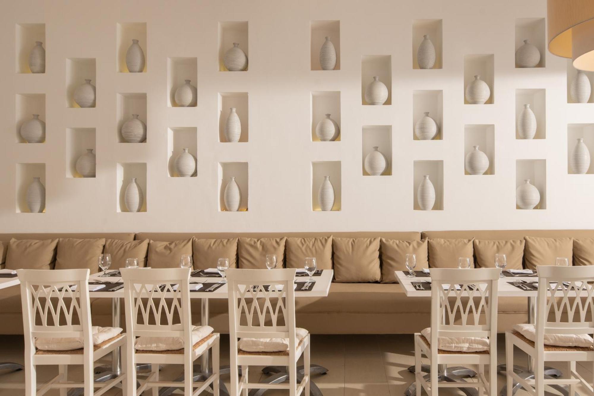 Almazino, Almaza Bay Otel Majid Abu Zayd Dış mekan fotoğraf