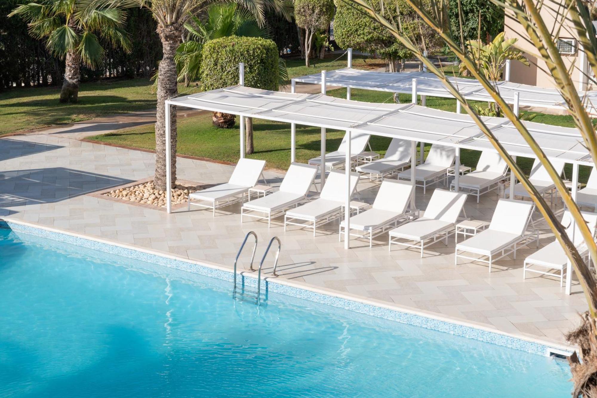 Almazino, Almaza Bay Otel Majid Abu Zayd Dış mekan fotoğraf